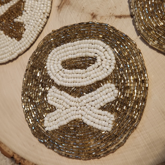Set of 4 Beaded XO Design Coasters Gold & White - Picture 2 of 4
